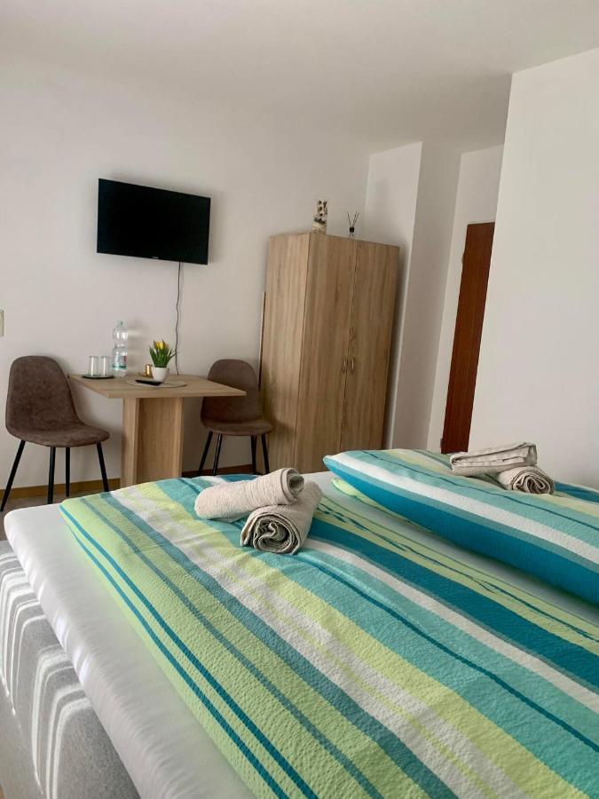 Haus Am Burghain Наумбург Экстерьер фото