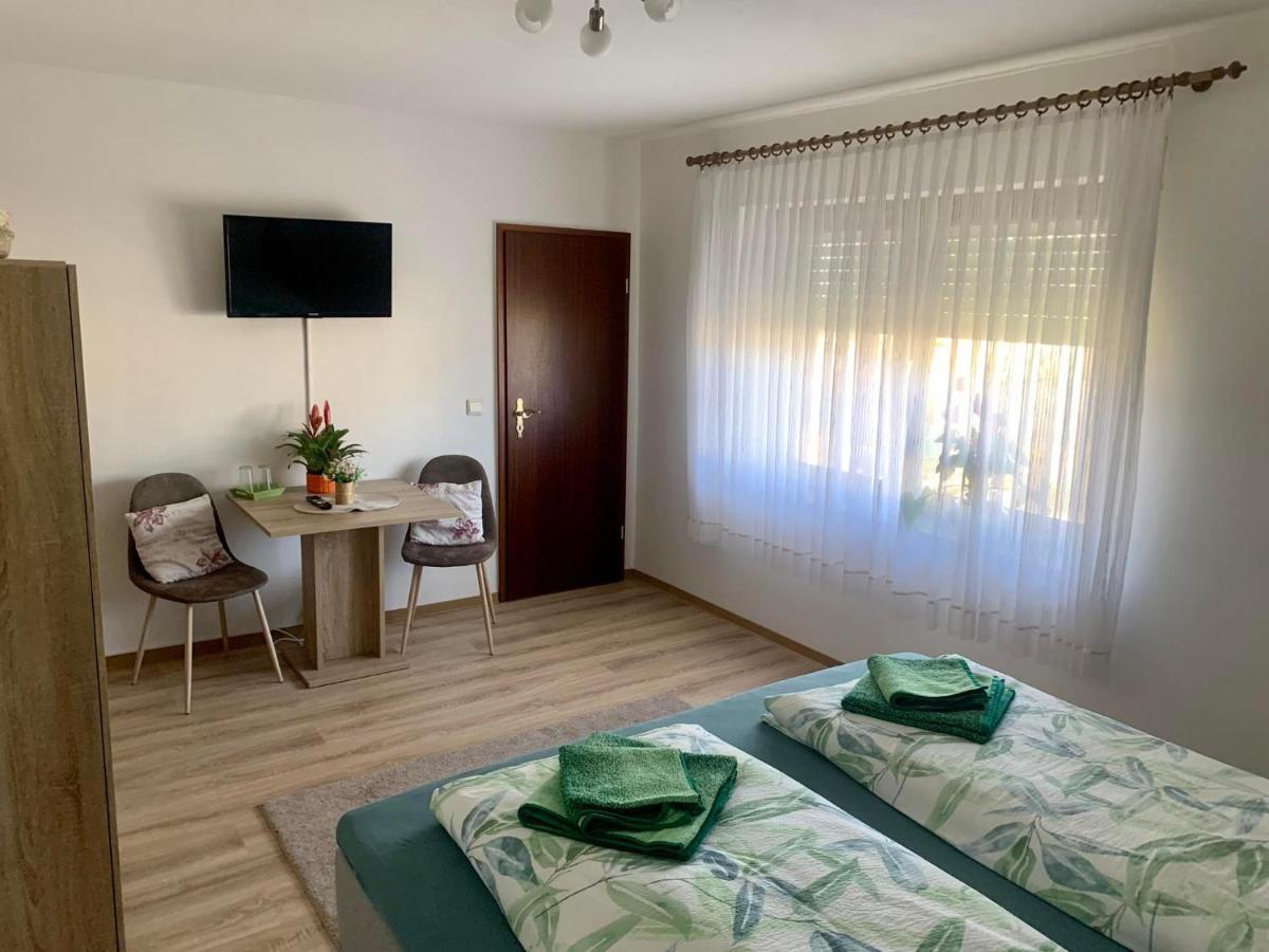 Haus Am Burghain Наумбург Экстерьер фото